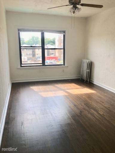 Main picture of 1234 W Loyola Ave