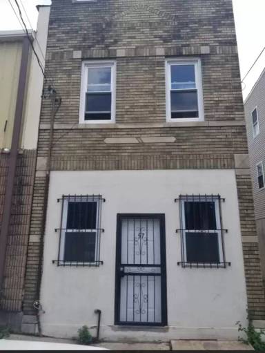Main picture of 57 E Runyon St