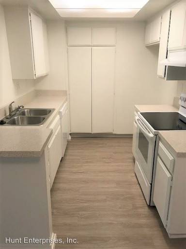 Main picture of Tustin Gardens