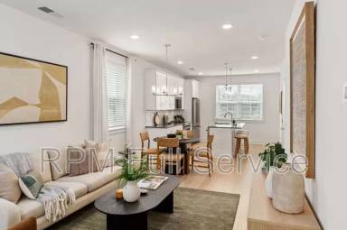 Main picture of 722 N DuPont Ave