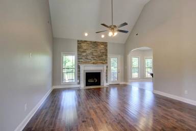 Main picture of 1027 Barnhill Rd