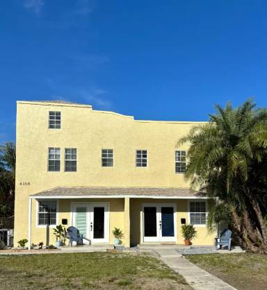Main picture of 4308 Juanita Way S