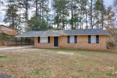 Main picture of 549 Richmond Hill Rd W