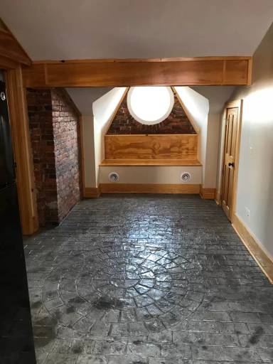 Main picture of 817 Race St, 105 - 111 W 9th Street