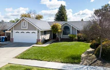 Main picture of 602 Coral St
