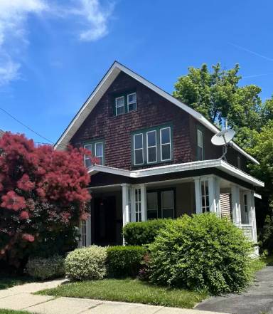 Main picture of 705 Hudson Ave