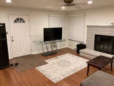 Main picture of 2854 Royal Ave