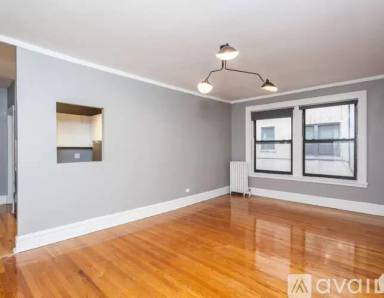 Main picture of 439 W Melrose St