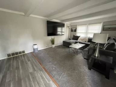 Main picture of 742 Elizabeth St