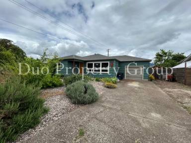 Main picture of 1390 M St