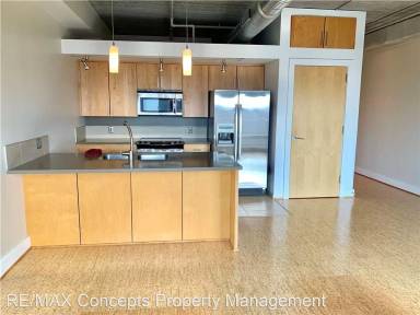 Main picture of 309 E 5th St