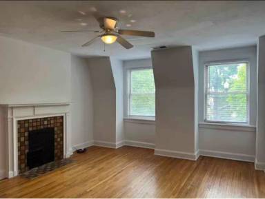 Main picture of 2352 E Main St