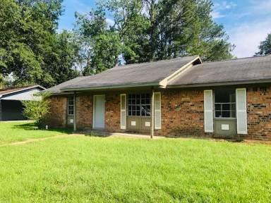 Main picture of 2661 Green Tee Rd