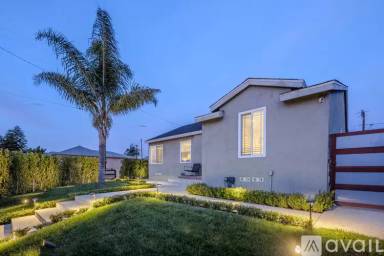 Main picture of 11102 S Van Ness Ave