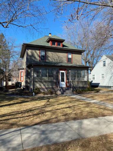 Main picture of 715 Duluth Ave N