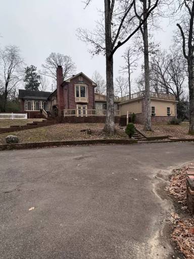 Main picture of 8071 Dogwood Rd