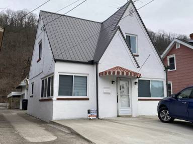 Main picture of 12 Arlington Ave