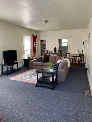 Main picture of 308 E 12th St