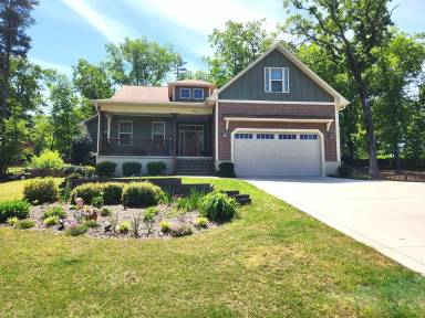 Main picture of 195 Devon Cir