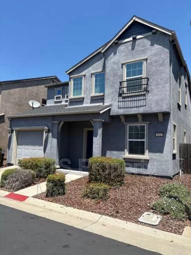 Main picture of 451 Ashwick Loop