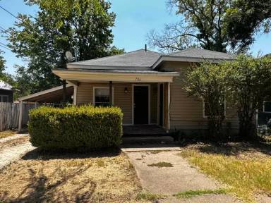 Main picture of 786 W Tarleton St