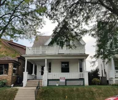Main picture of 451 E Russell Ave
