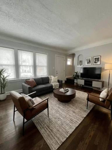 Main picture of 177 W Rundell St