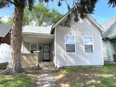 Main picture of 802 Iowa St