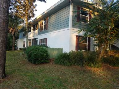 Main picture of 8220 Fairways Cir