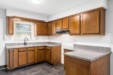 Main picture of 1139-1141 Mccarley Drive W