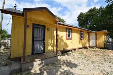 Main picture of 2019 Beech Ave
