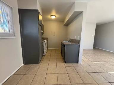 Main picture of 2504 E Mesquite Ave