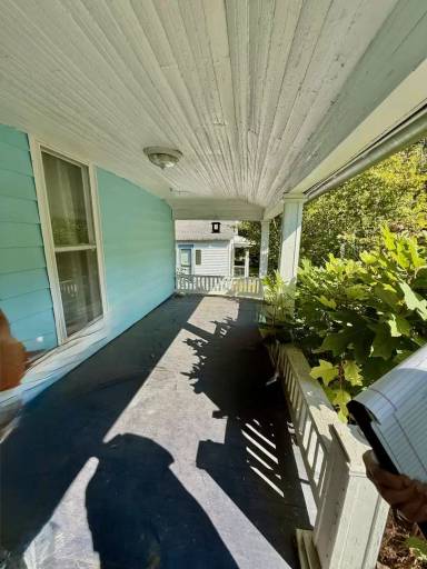 Main picture of 320 S Jackson St