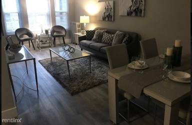 Main picture of 5256 S King Dr