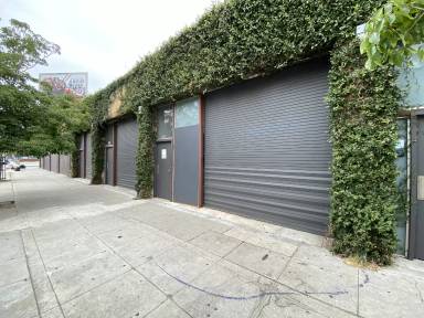 Main picture of 2415 W Washington Blvd