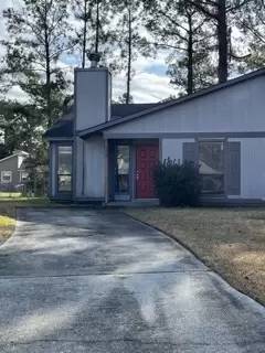 Main picture of 134 Village Ct