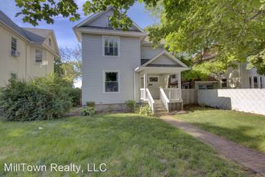 Main picture of 410 W 17th St