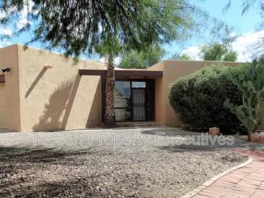 Main picture of 3554 E 5th St