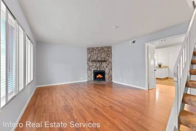 Main picture of 1031 Clyde Ave
