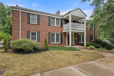 Main picture of 876 N McKnight Rd Apartments