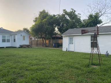 Main picture of 4214 Brentwood Dr