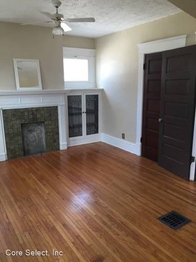 Main picture of 225 E Mithoff St