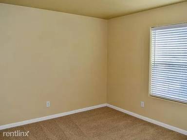 Main picture of 1911 NW Astor Ct