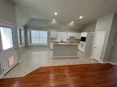 Main picture of 2416 Kariba Ln
