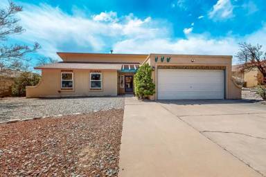 Main picture of 7220 Tesuque Dr NW