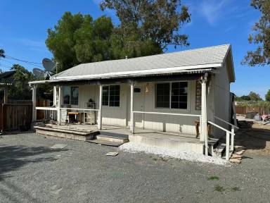Main picture of 15089 Byron Hwy