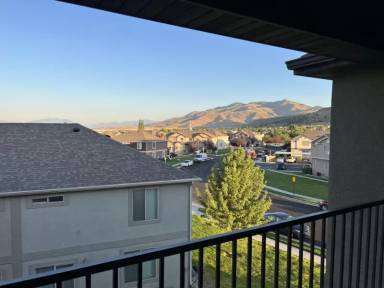 Main picture of 3821 E Rock Crk Rd