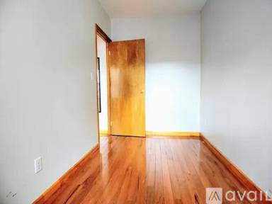 Main picture of 3 E 14th St