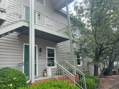 Main picture of Courtyard Condos