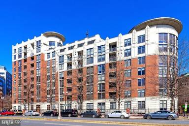 Main picture of Clarendon 1021